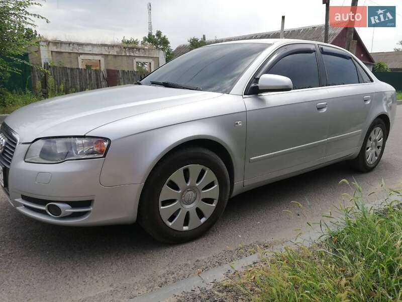 Седан Audi A4 2005 в Рени