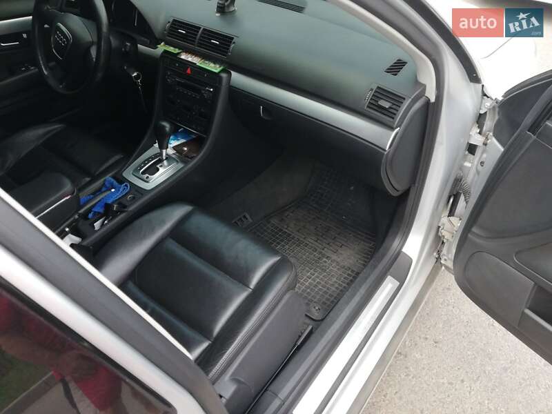 Седан Audi A4 2005 в Рени