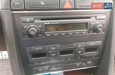 Седан Audi A4 2005 в Рени