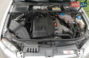 Седан Audi A4 2005 в Рени