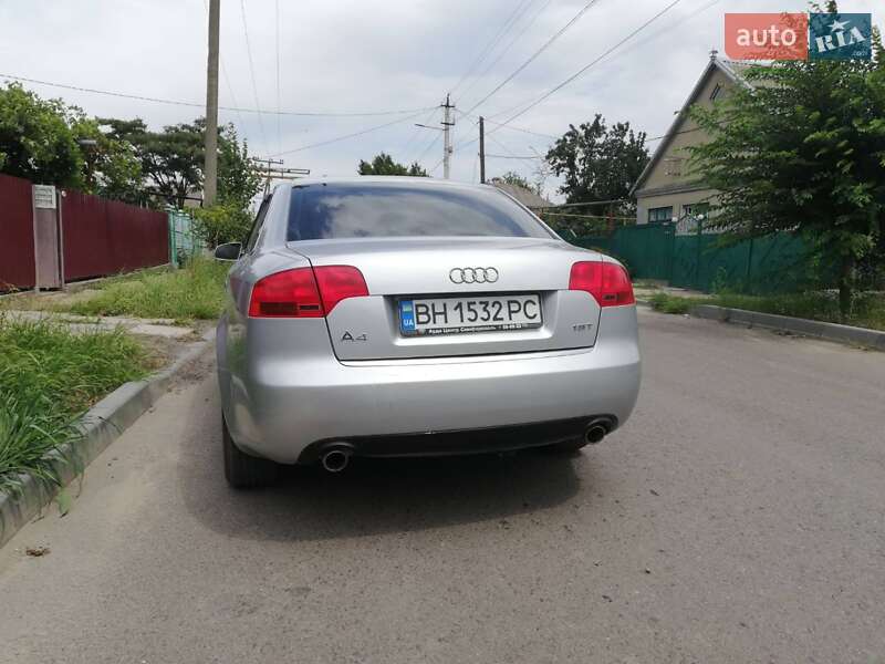 Седан Audi A4 2005 в Рени