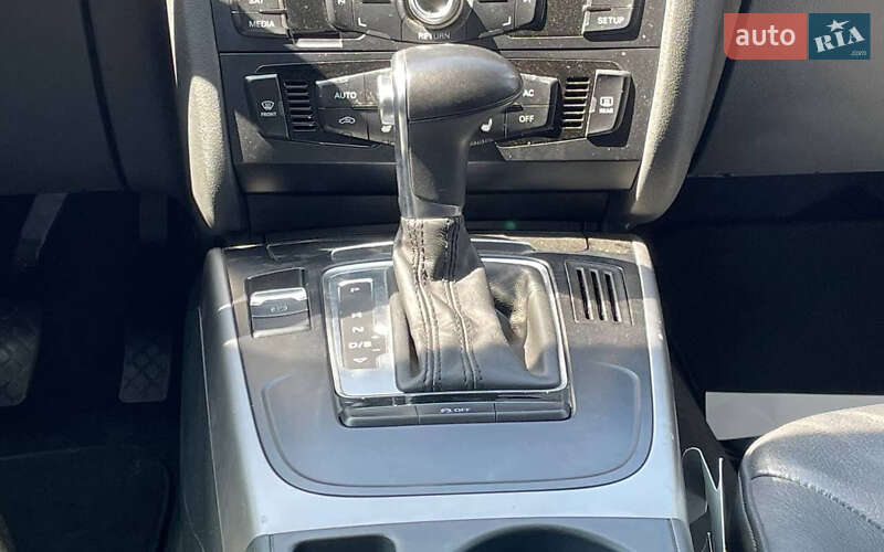 Седан Audi A4 2013 в Стрые