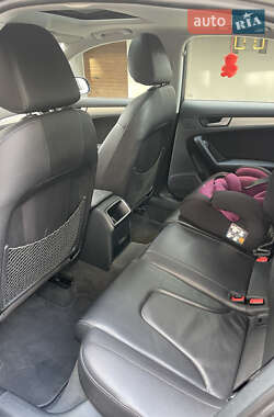 Седан Audi A4 2014 в Ивано-Франковске