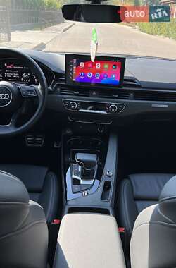 Седан Audi A4 2022 в Киеве