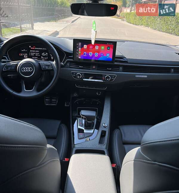 Седан Audi A4 2022 в Киеве