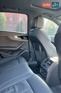 Седан Audi A4 2022 в Киеве