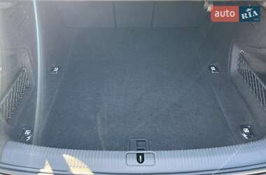 Седан Audi A4 2022 в Киеве