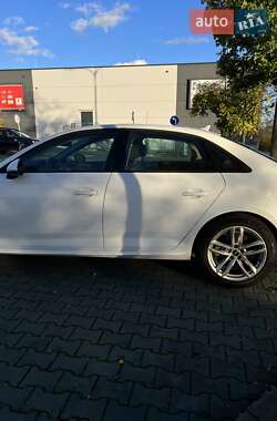 Седан Audi A4 2016 в Києві