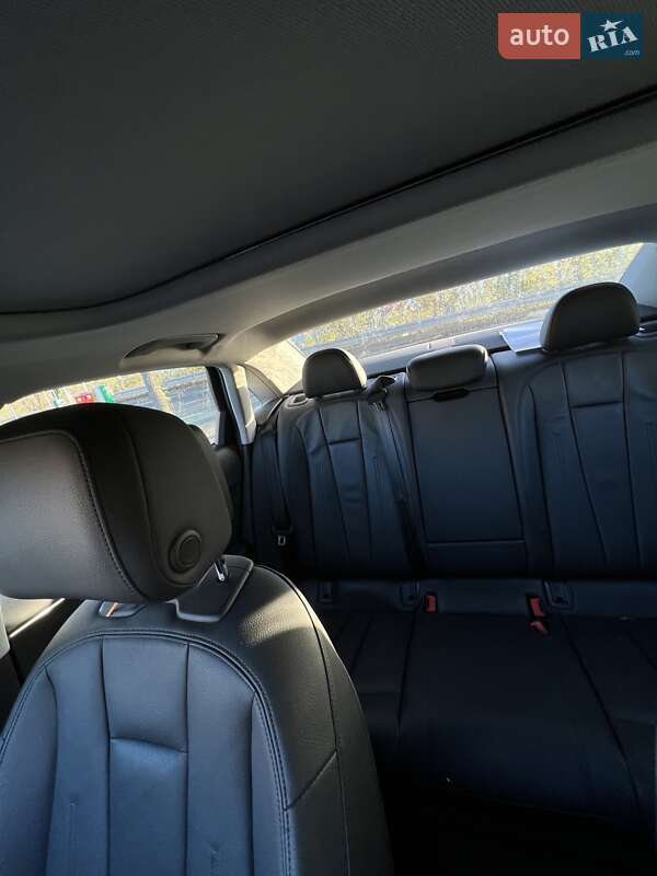 Седан Audi A4 2016 в Києві