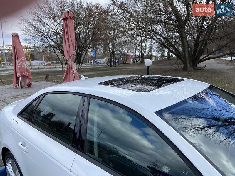 Седан Audi A4 2016 в Києві
