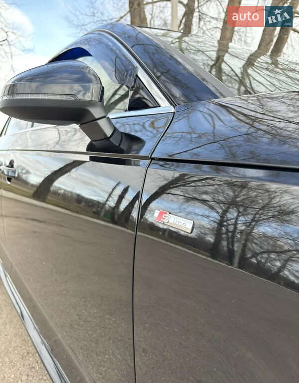 Седан Audi A4 2016 в Киеве