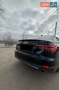 Седан Audi A4 2016 в Киеве