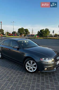 Audi A4  2011