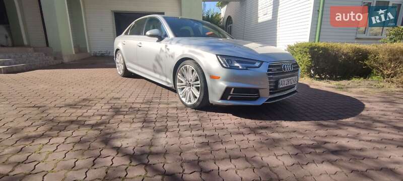 Седан Audi A4 2016 в Львові