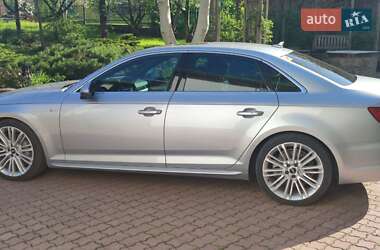 Седан Audi A4 2016 в Львові