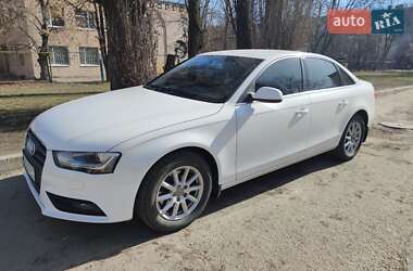 Audi A4  2013