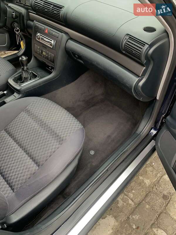 Седан Audi A4 1999 в Луцьку