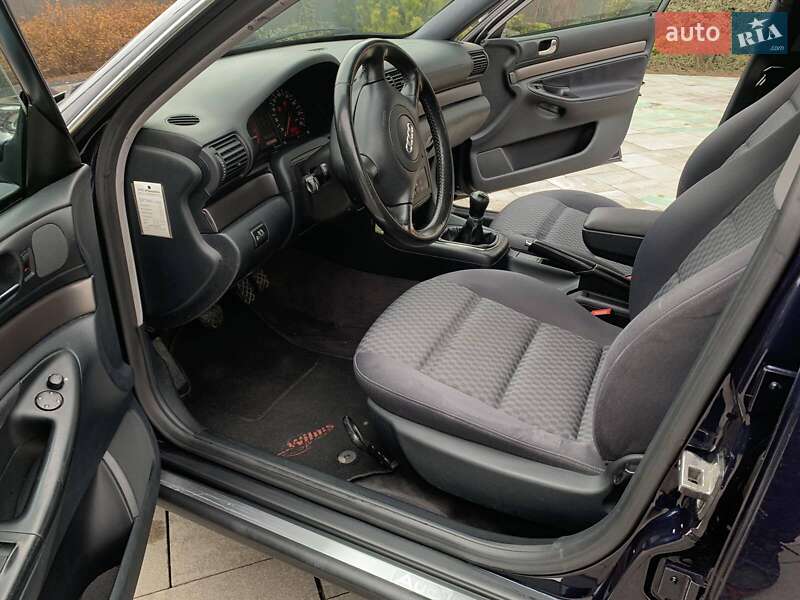 Седан Audi A4 1999 в Луцьку