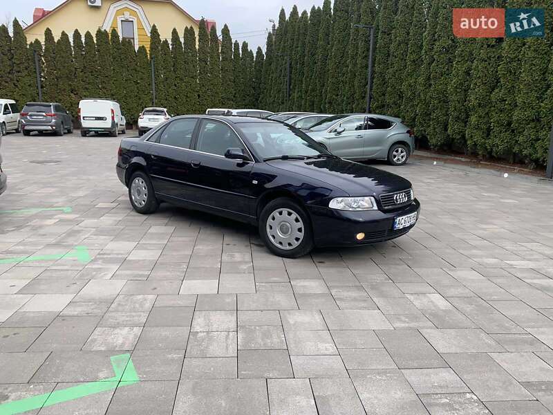 Седан Audi A4 1999 в Луцьку