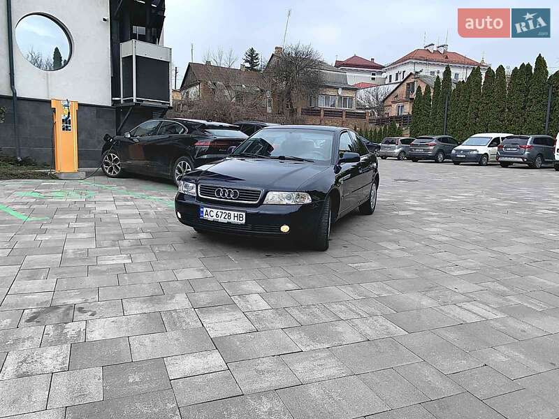 Седан Audi A4 1999 в Луцьку