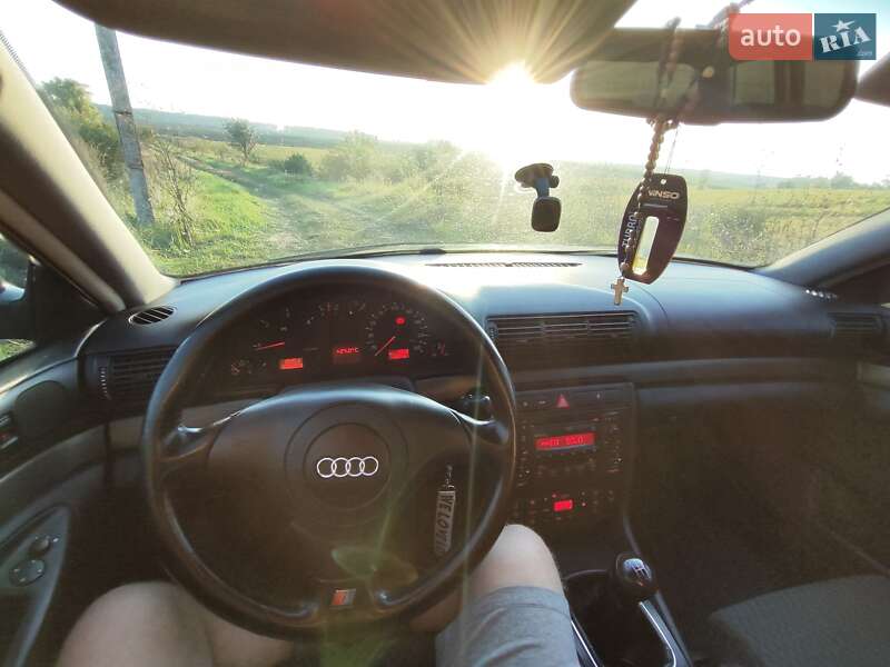 Універсал Audi A4 2000 в Городенці
