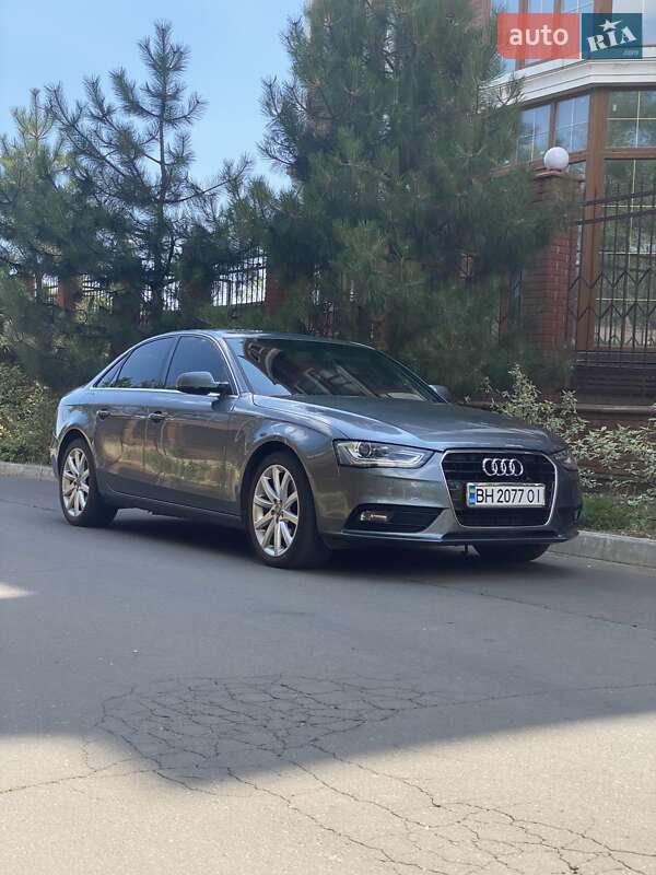 Audi A4 2012