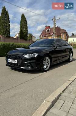 Седан Audi A4 2022 в Киеве
