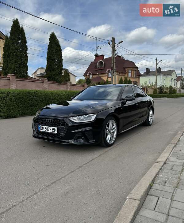 Седан Audi A4 2022 в Киеве