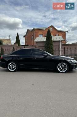 Седан Audi A4 2022 в Киеве