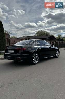 Седан Audi A4 2022 в Киеве