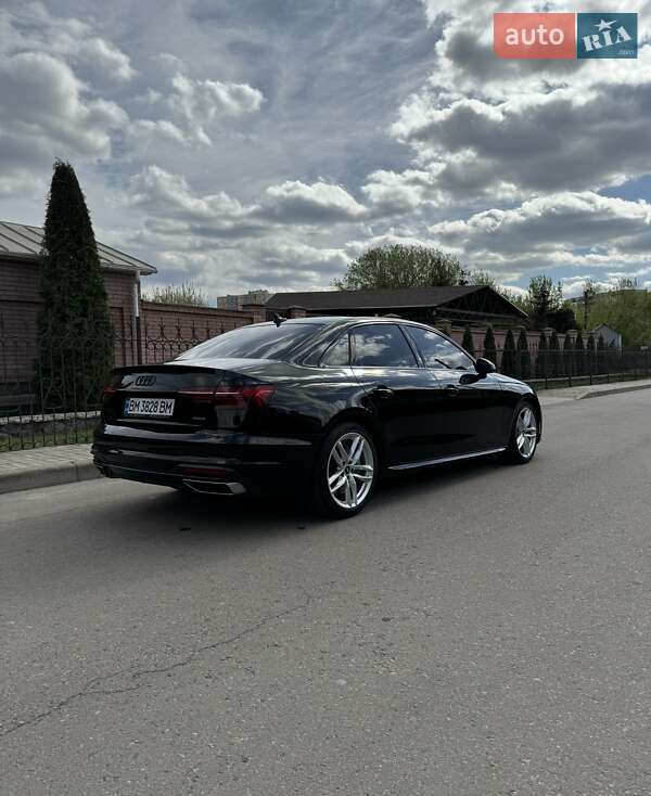 Седан Audi A4 2022 в Киеве