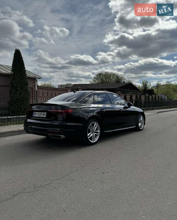 Седан Audi A4 2022 в Киеве