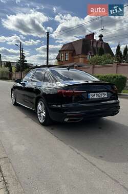 Седан Audi A4 2022 в Киеве