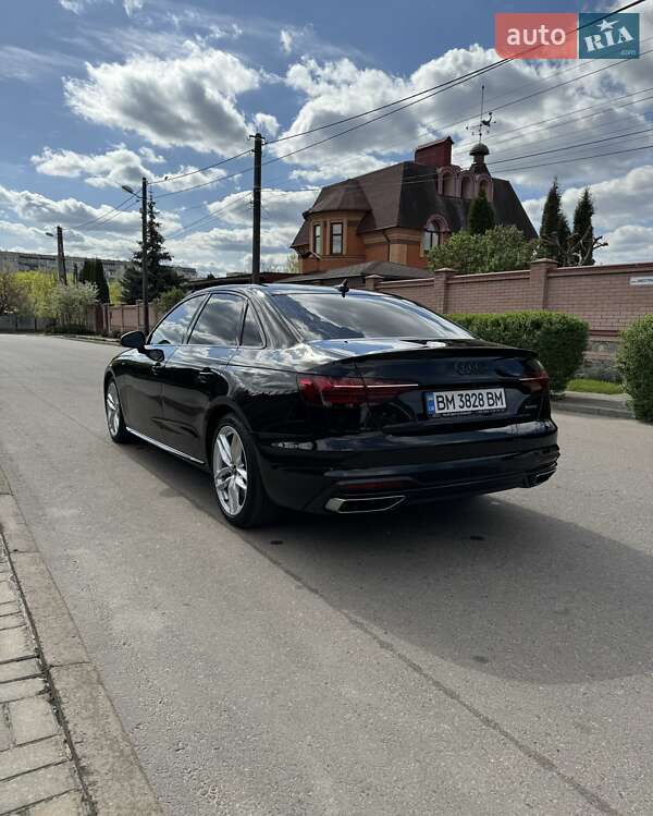 Седан Audi A4 2022 в Киеве