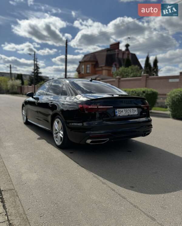 Седан Audi A4 2022 в Киеве