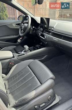 Седан Audi A4 2022 в Киеве