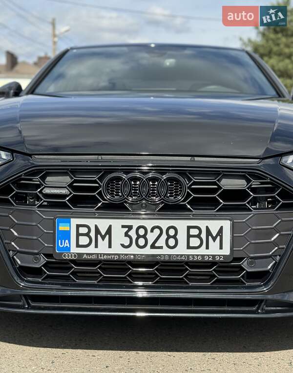 Седан Audi A4 2022 в Киеве