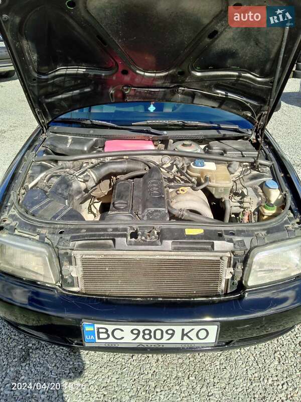 Седан Audi A4 1996 в Дрогобичі