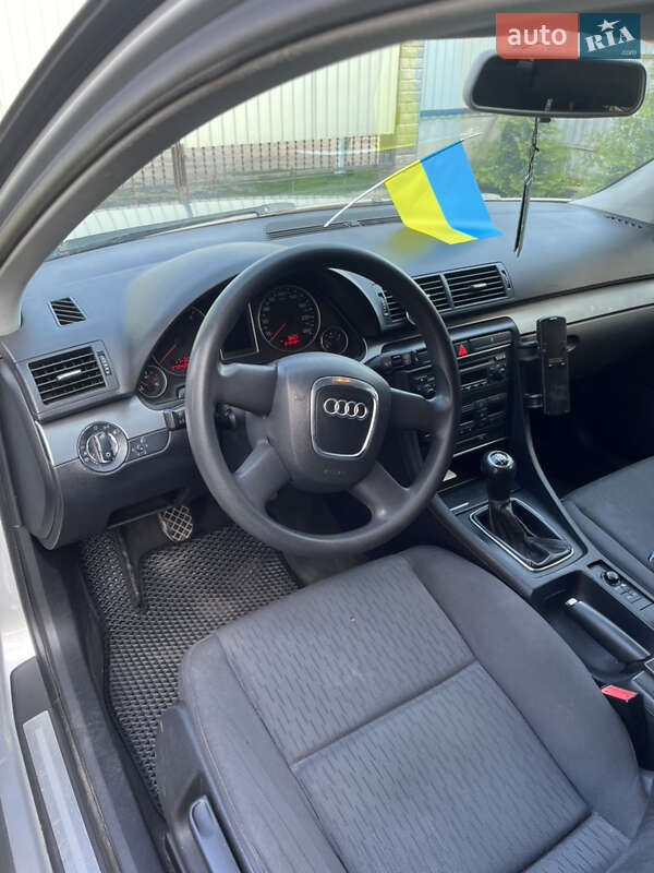 Универсал Audi A4 2005 в Нововолынске