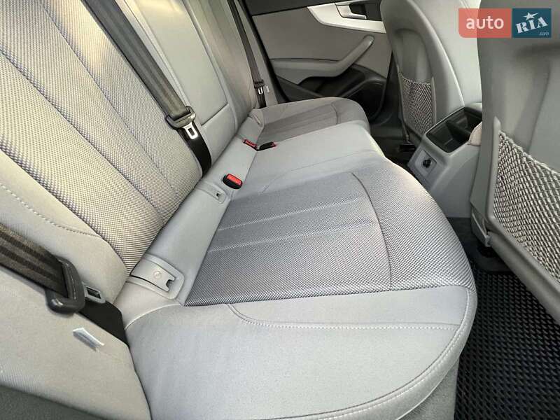 Универсал Audi A4 2017 в Мукачево