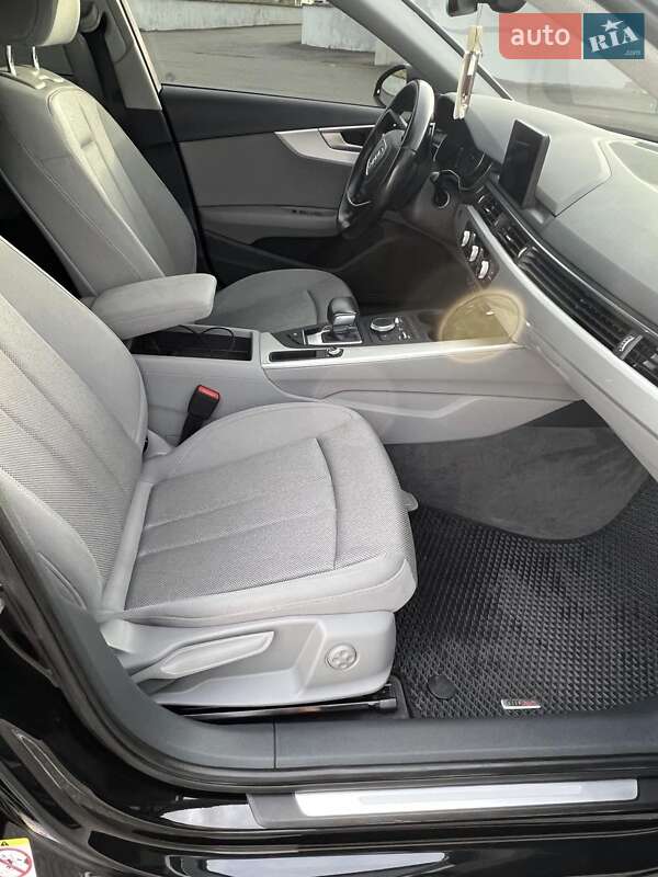 Универсал Audi A4 2017 в Мукачево