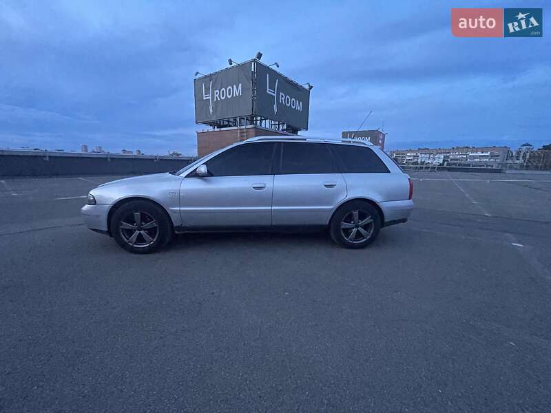 Універсал Audi A4 1999 в Києві