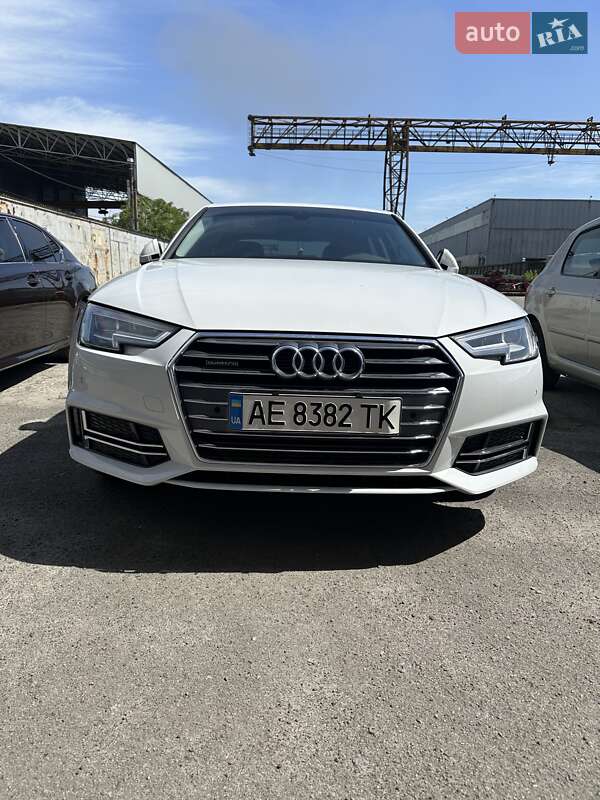 Седан Audi A4 2016 в Дніпрі