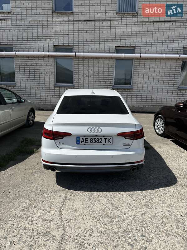 Седан Audi A4 2016 в Дніпрі