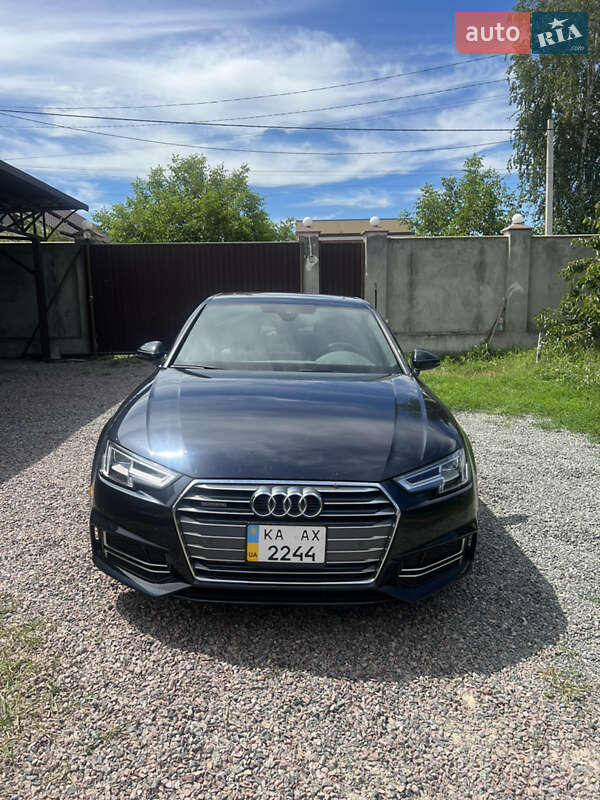 Седан Audi A4 2018 в Києві