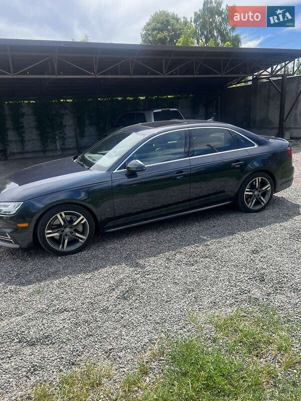 Седан Audi A4 2018 в Києві