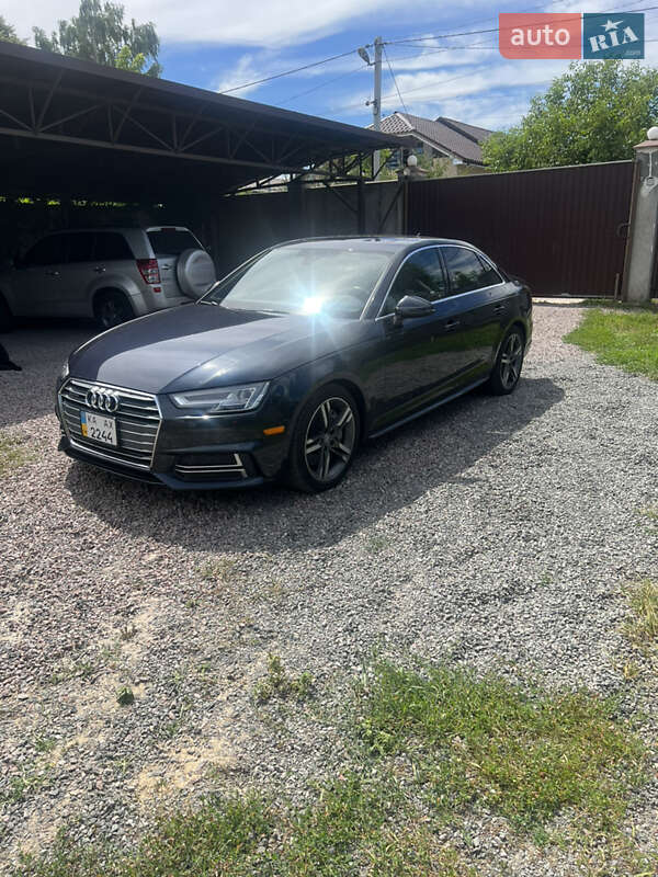 Седан Audi A4 2018 в Києві