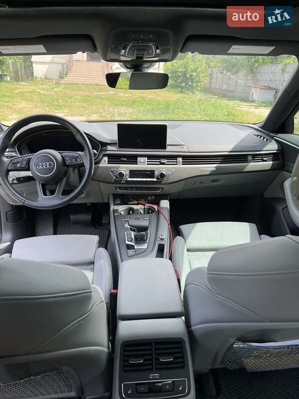 Седан Audi A4 2018 в Києві