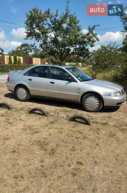 Седан Audi A4 1995 в Андреевке