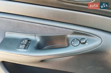 Седан Audi A4 1995 в Андреевке